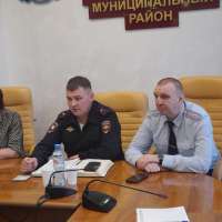 Совещание по вопросам безопасности детей в Новогодние праздники и зимние каникулы